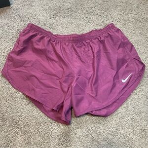 Nike Dri-FIT Tempo Running Shorts Women's XL Workout Outdoor Purple/Pink Gym Run